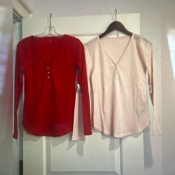 2 NWT Gap Henley Thermals - Red & Pink- Size Small - Picture 1 of 3
